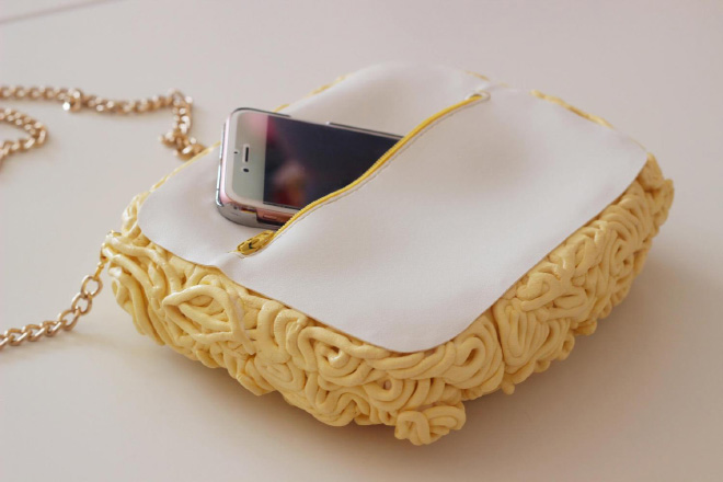 2020 Fashion Novelties: Crocs Gloves And Ramen Handbag