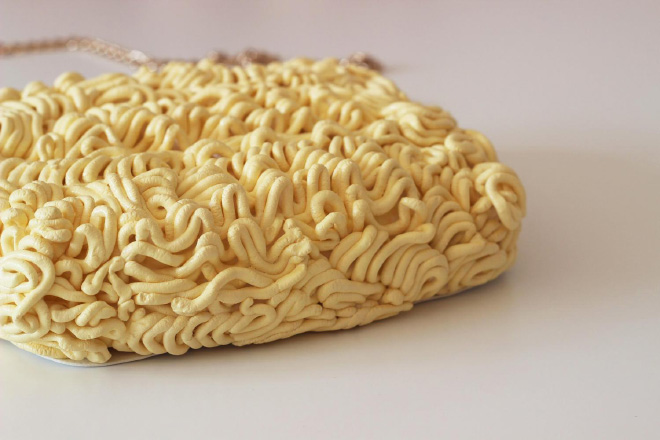 2020 Fashion Novelties: Crocs Gloves And Ramen Handbag