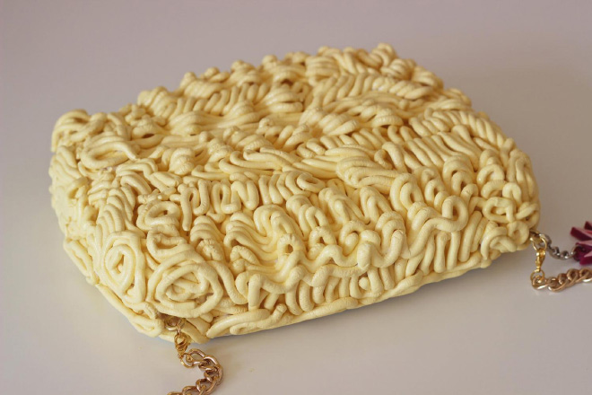2020 Fashion Novelties: Crocs Gloves And Ramen Handbag