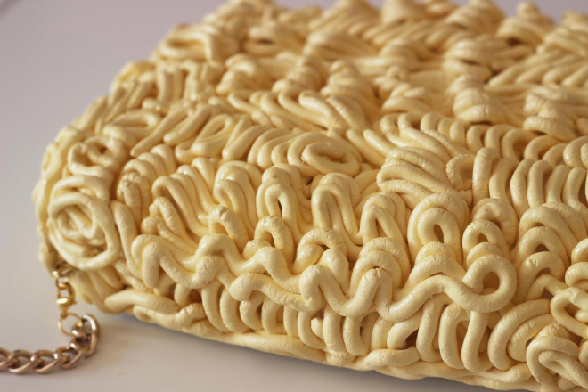 2020 Fashion Novelties: Crocs Gloves And Ramen Handbag