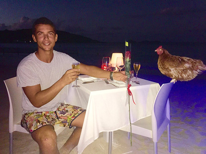 Adventurous Man Sails Around The World With His Pet Chicken