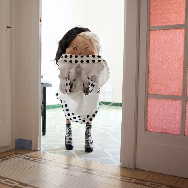Artist Creates Creepy Creatures by Drawing Faces On People’s Backs