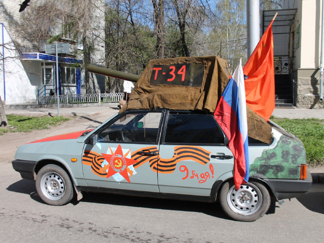 For Some Strange Reason Russians Love To Turn Their Cars Into Tanks