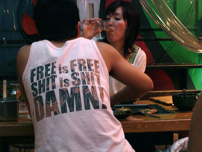 Foreigner Living In China Documents Their Funny Shirts