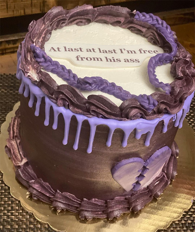 Hilariously Mean Divorce Cakes