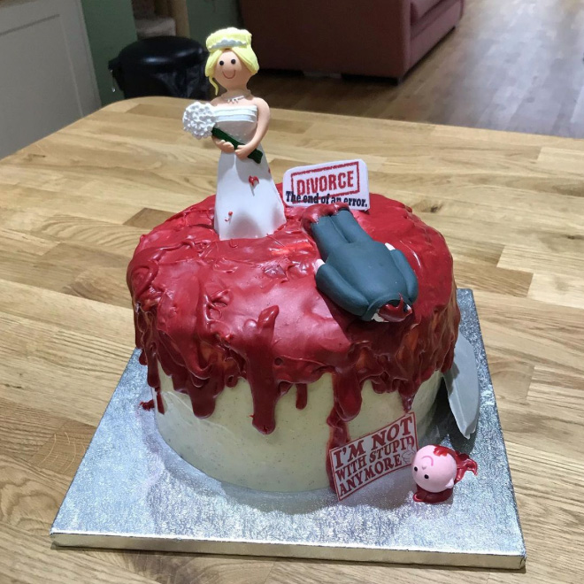 Hilariously Mean Divorce Cakes