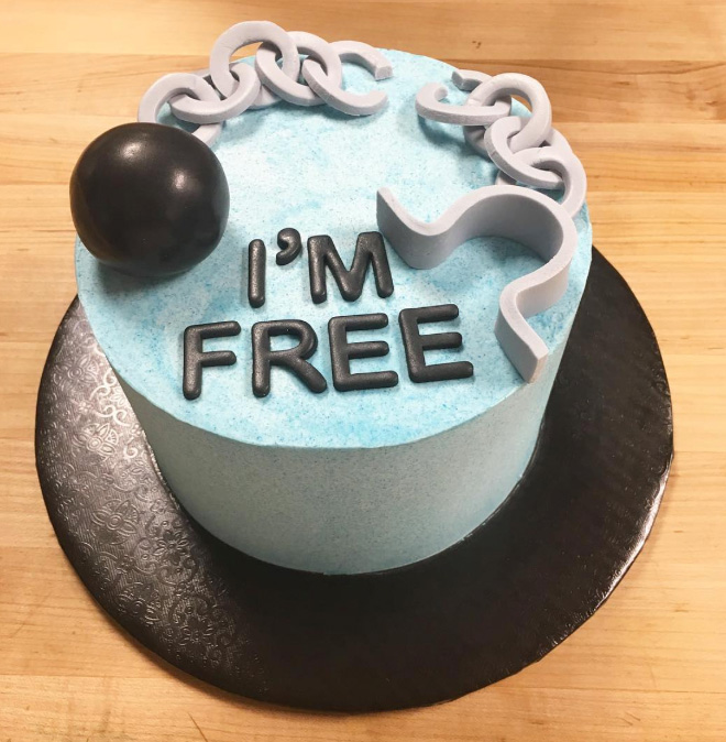 Hilariously Mean Divorce Cakes