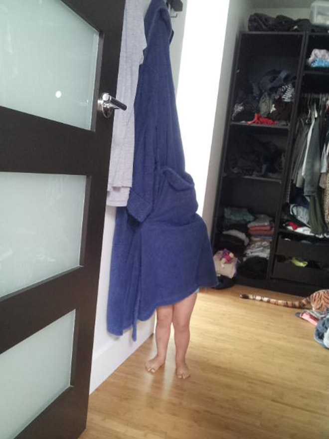 Kids Are Hilariously Terrible at Hide And Seek