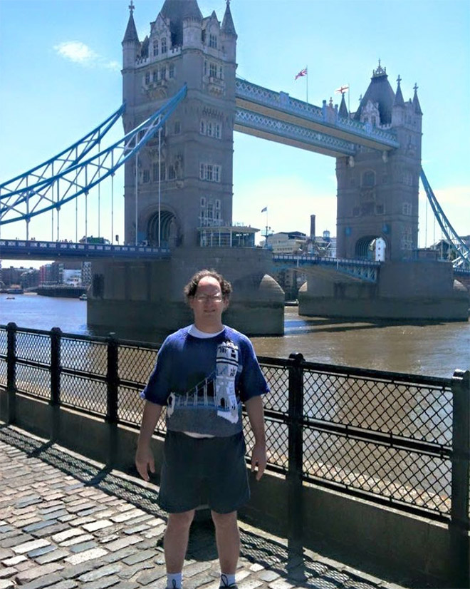 Meet Sam Barsky: He Makes Matching Sweaters Of Places He Visits
