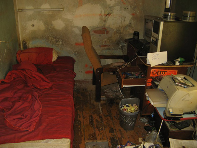 Most Depressing Home Offices Ever