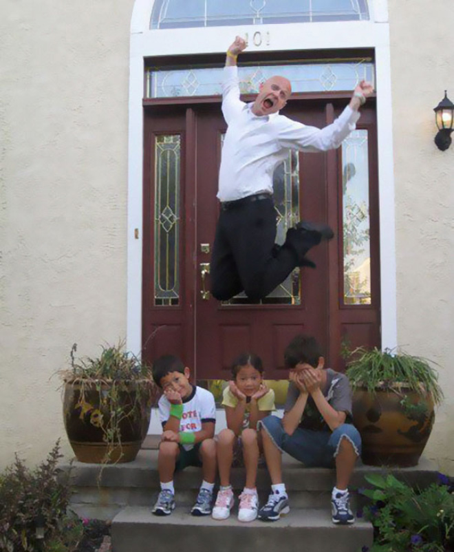 Parents Post That Horrible Moment Their Kids Go Back To School