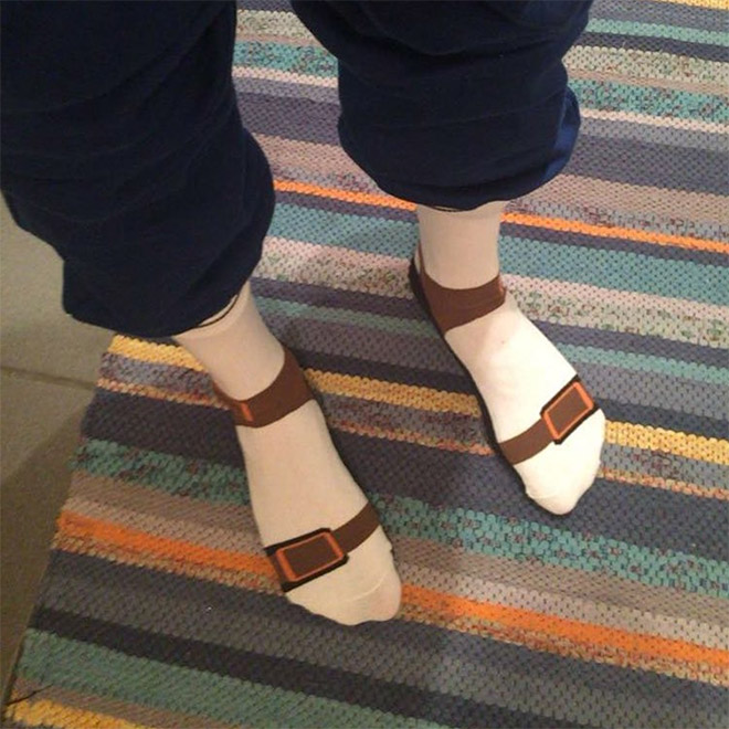 Sandal Socks: This Summer’s Fashion Sensation