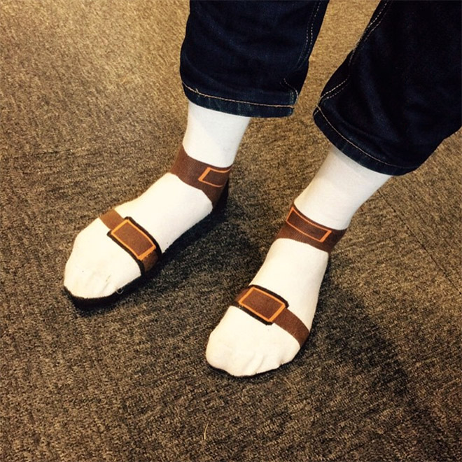 Sandal Socks: This Summer’s Fashion Sensation