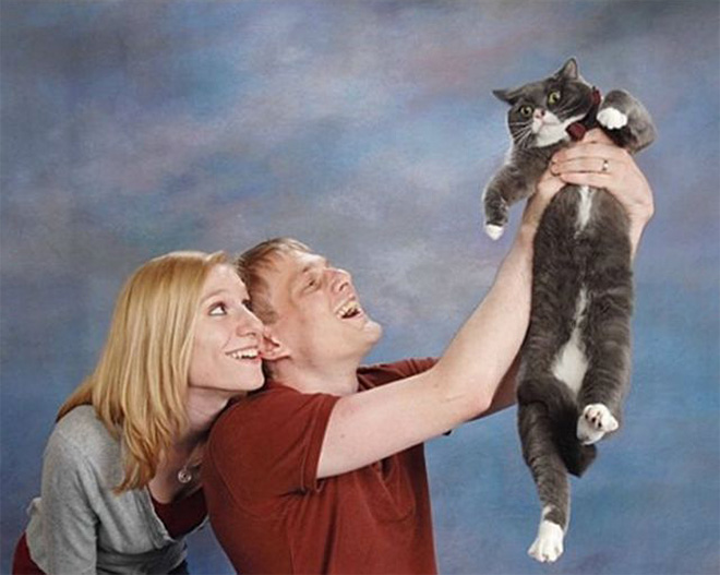 The Absolute Worst Pictures of Men And Cats