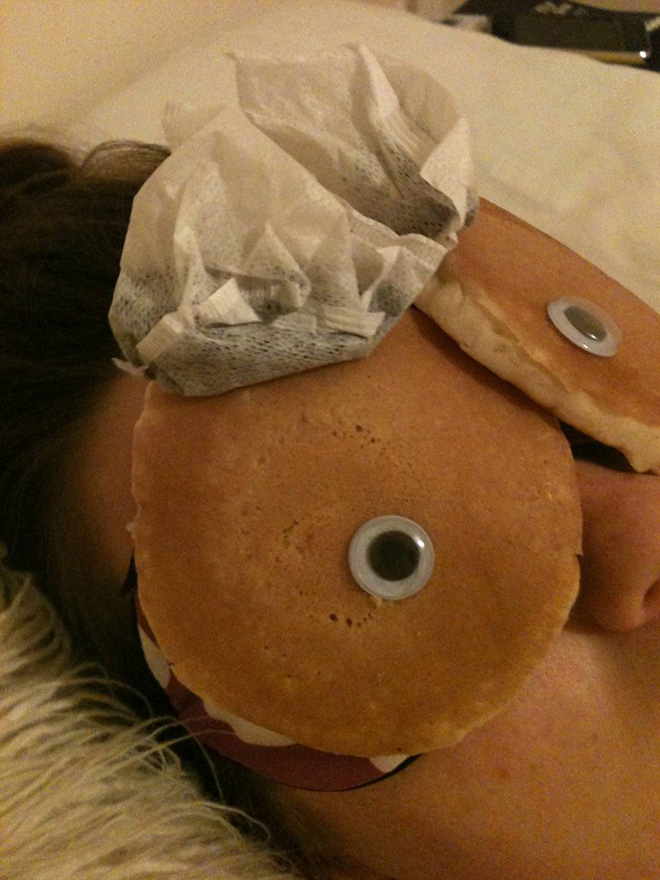 The Art of Balancing Things on Girlfriend’s Head