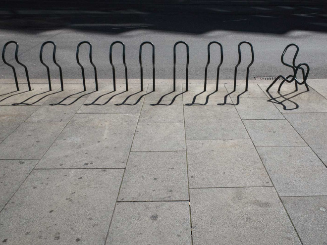 The Playful Street Photography of Pau Buscató