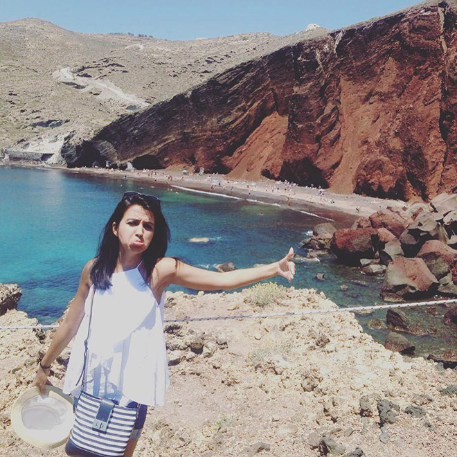 The Solo Honeymoon: Woman’s Sad Photos After Husband Denied Visa