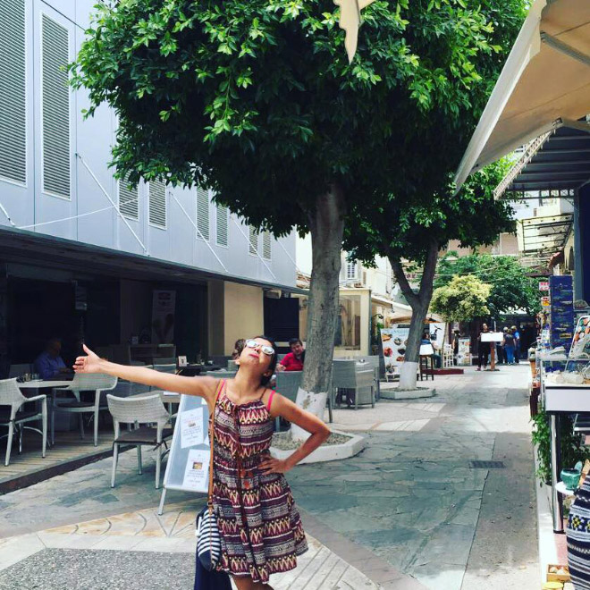 The Solo Honeymoon: Woman’s Sad Photos After Husband Denied Visa