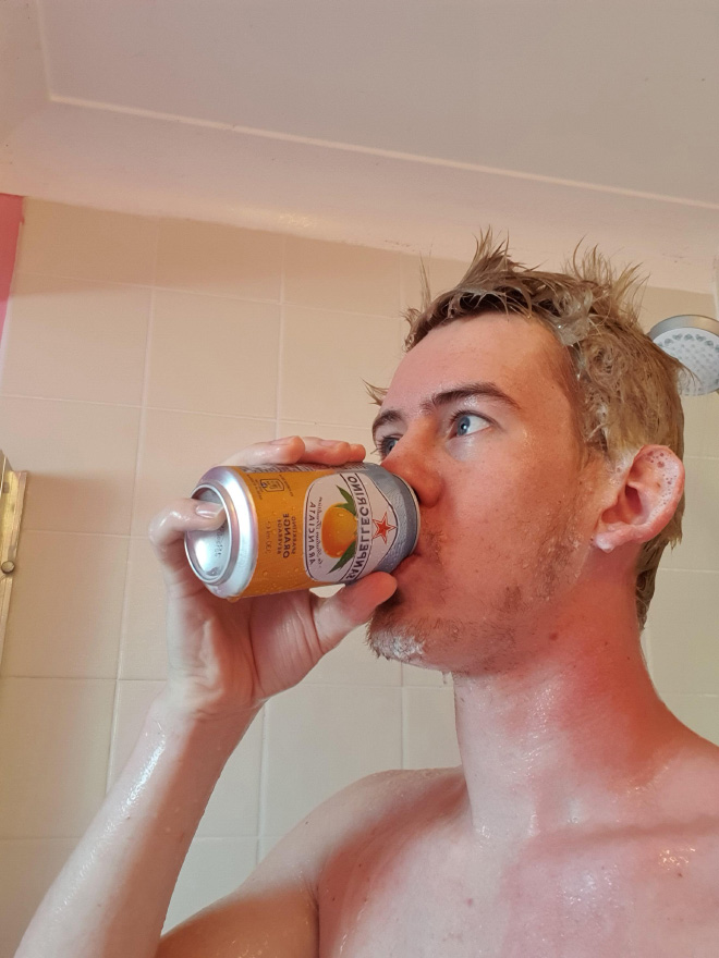 There’s an Online Community Made For People Who Enjoy Showering With Oranges