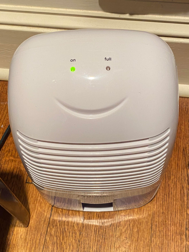 “Things With Faces” Facebook Group’s Members  Are Seeing Faces Literally Everywhere