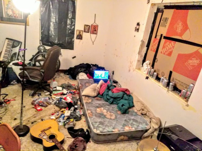 This Is How Some People Actually Work From Home
