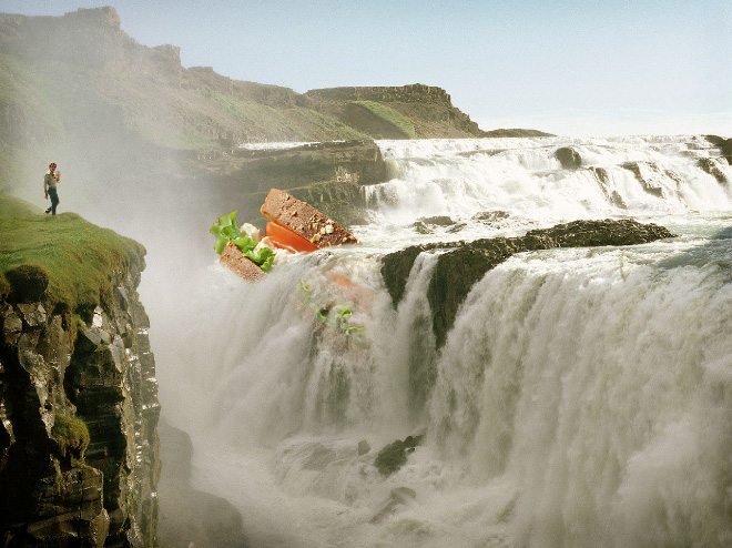 Tom Selleck Photoshopped Into Waterfall Scenes With a Sandwich